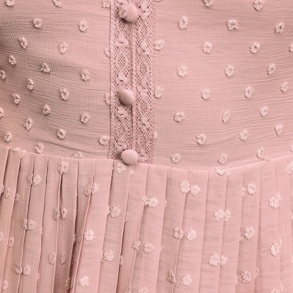 Poetic Love Mauve Swiss - Picture 3 of 5